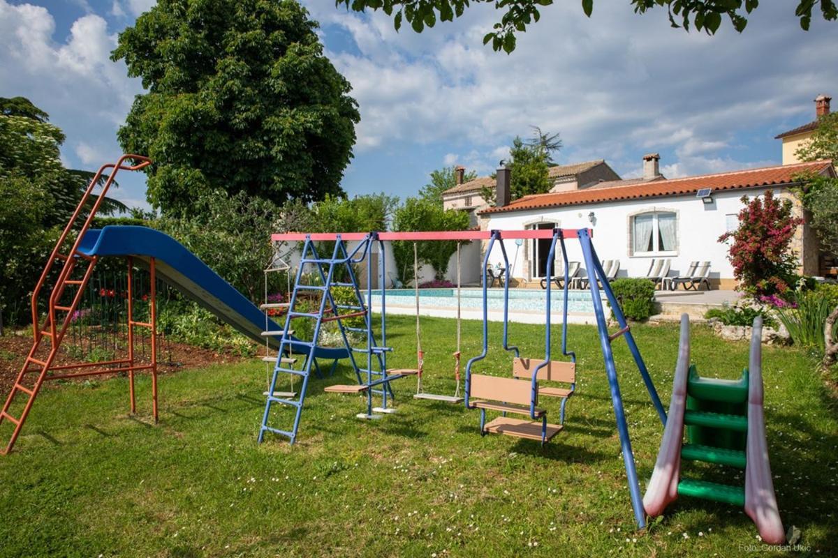 Apartments Faris Канфанар Экстерьер фото